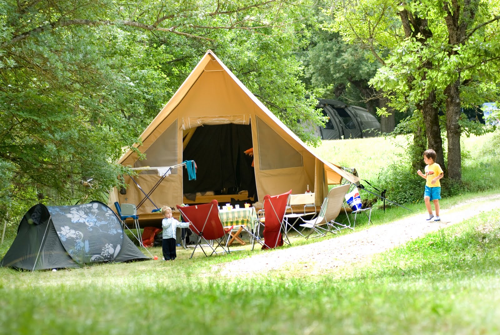 Camping nature en drôme provençale  Ferme de Clareau - Camping en bord de  rivière au coeur de la Drôme provençale